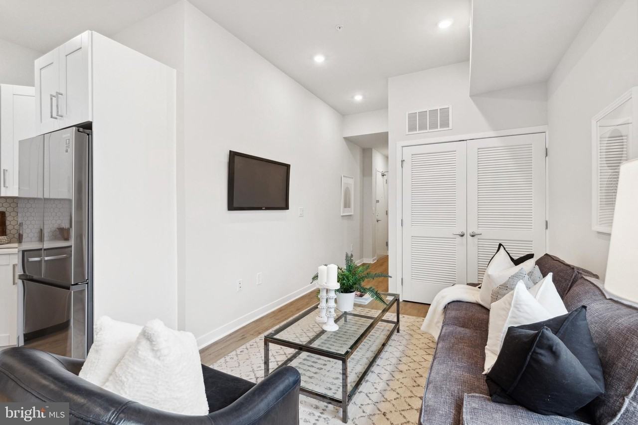 1330 S PATTON Street #308 - Photo 3 of 16