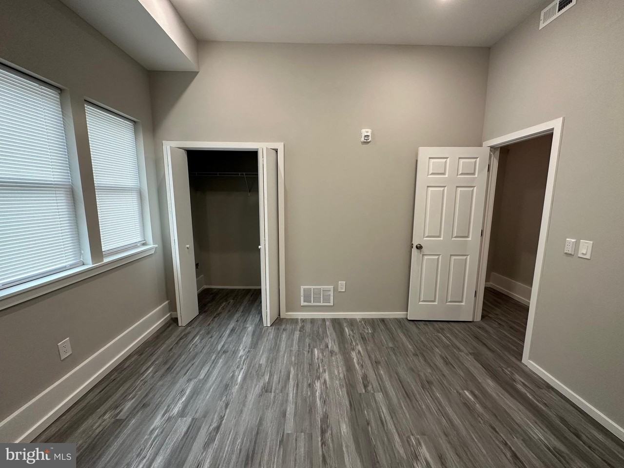 1225 W DAUPHIN Street #3 - Photo 5 of 41