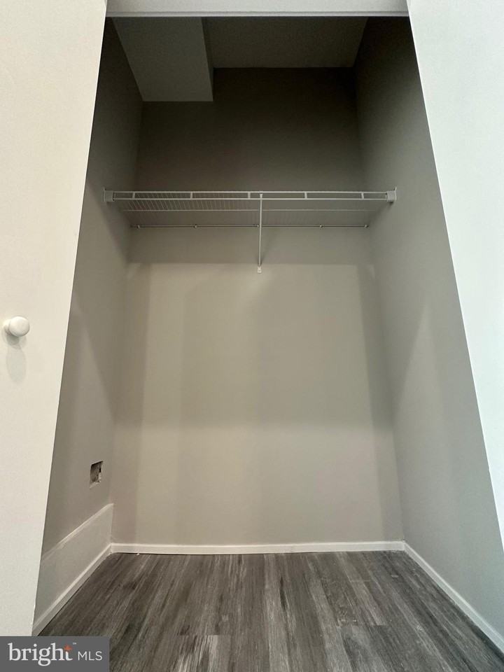 1225 W DAUPHIN Street #3 - Photo 6 of 41