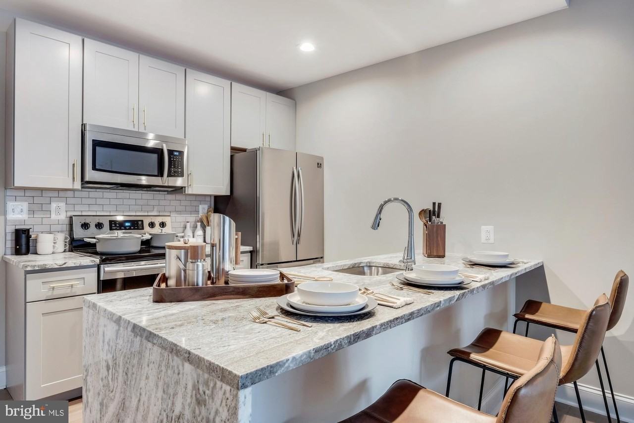 30 N 23RD Street #401 - Photo 2 of 31