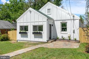 featured image of 2237 N Harrison St