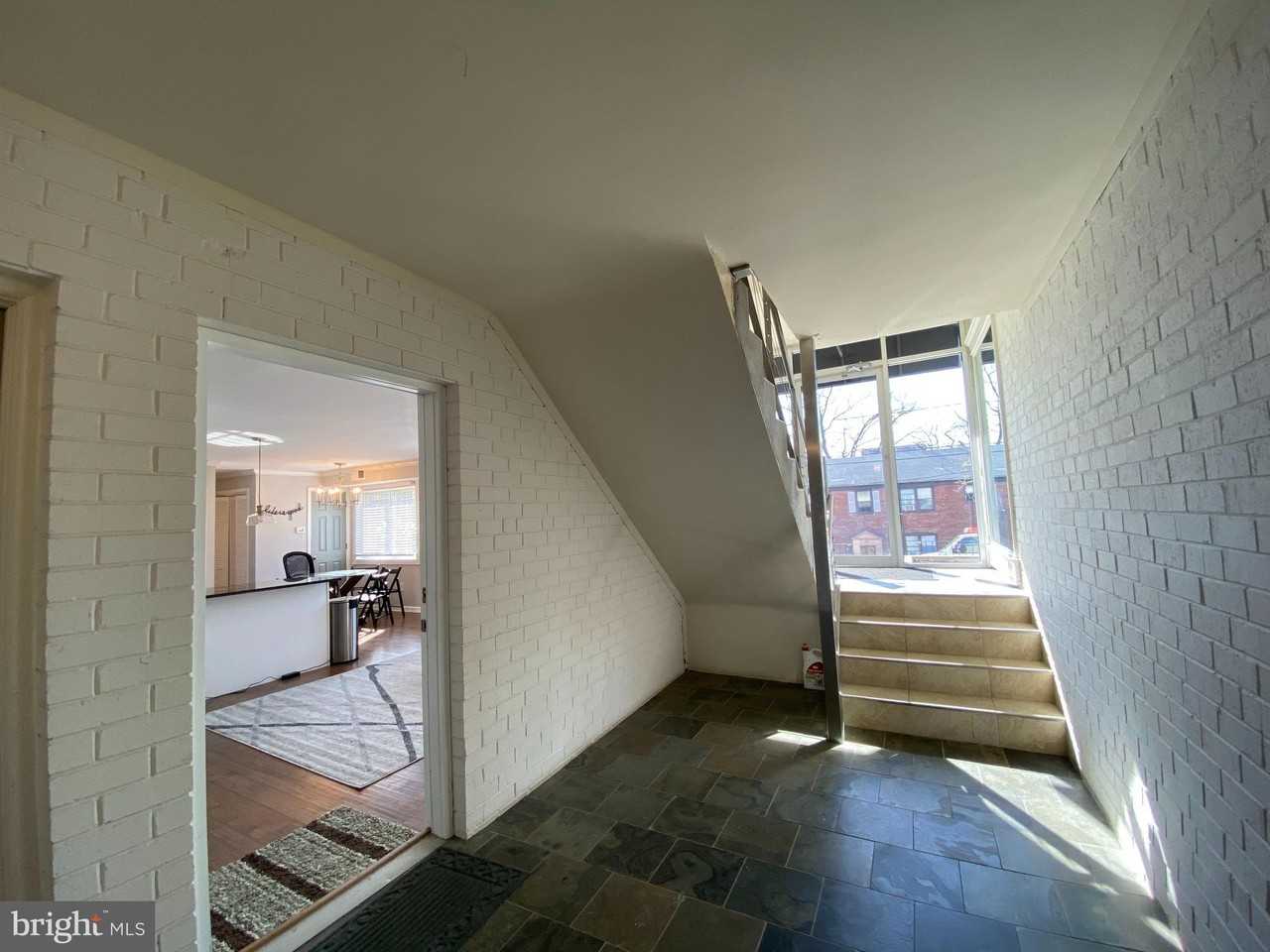 1221 N Quinn St #1 - Photo 5 of 45