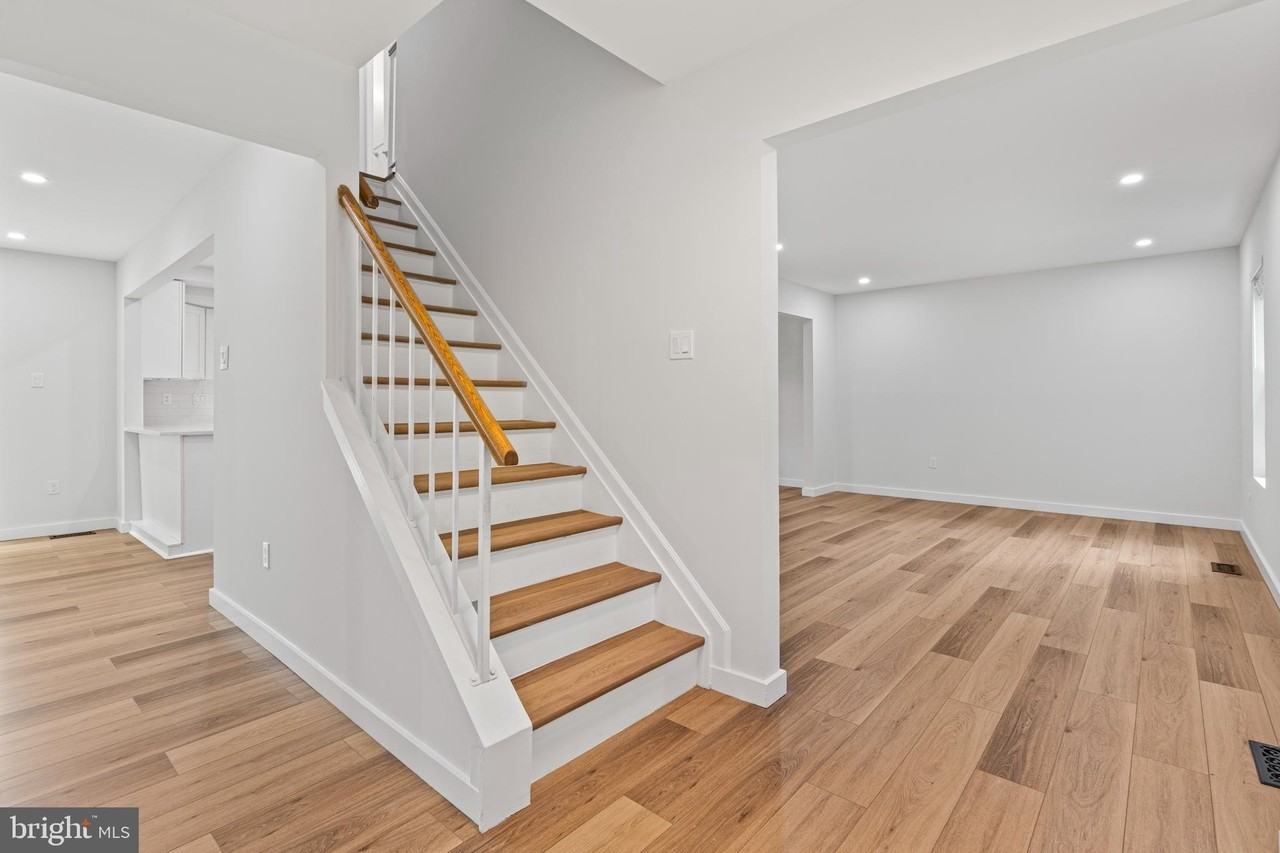 6139 Franconia Station Ln - Photo 2 of 34