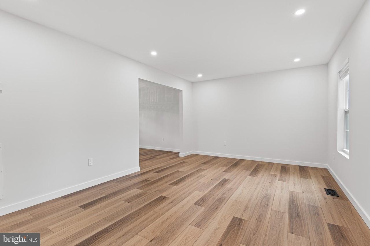 6139 Franconia Station Ln - Photo 4 of 34