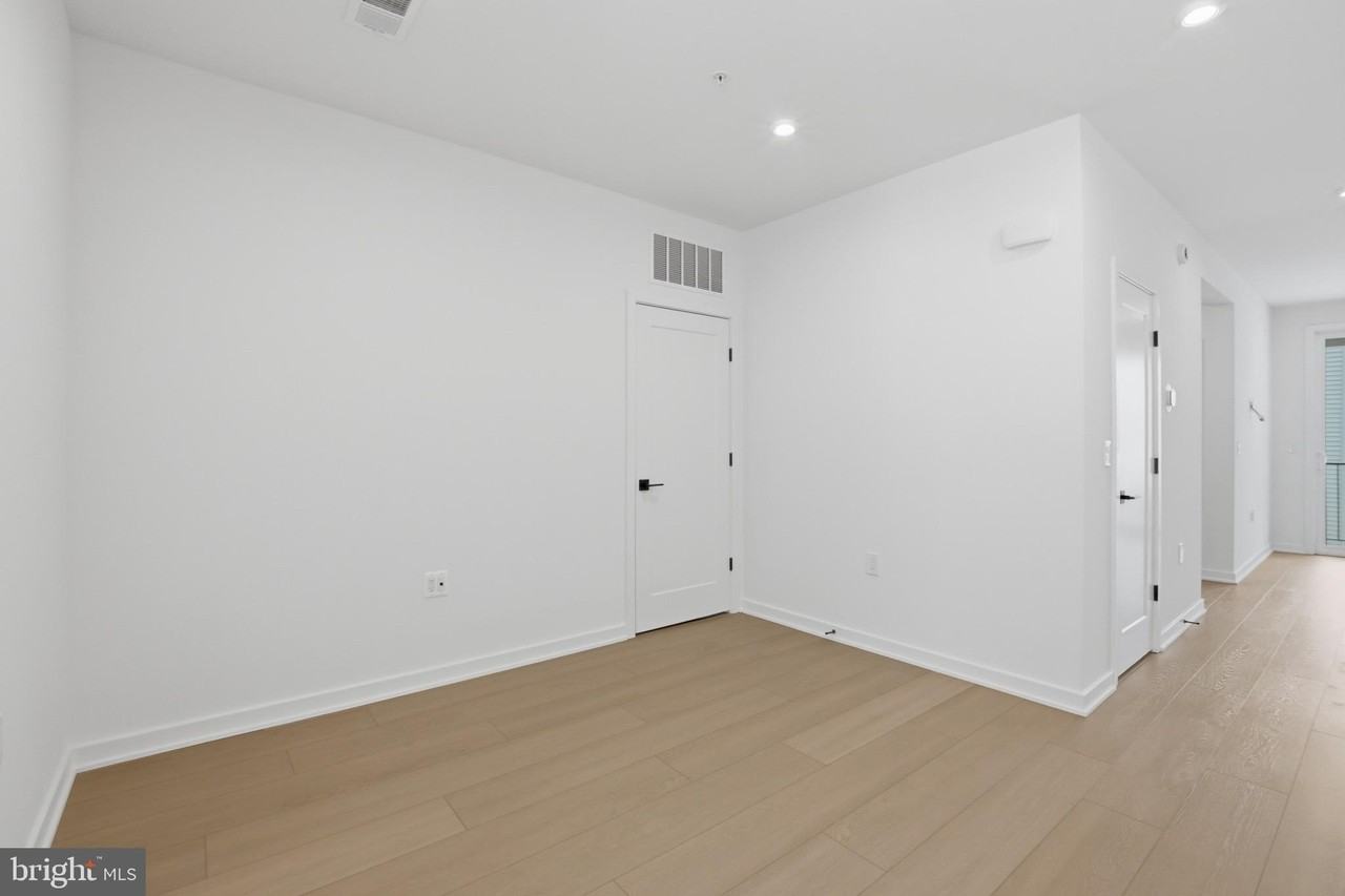 4759 Sully Point Ln #405 - Photo 7 of 29
