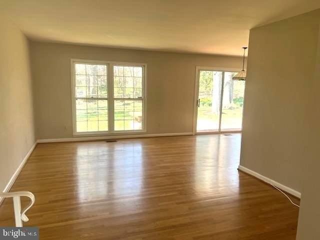 8523 Tysons Ct - Photo 3 of 25