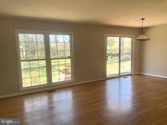 8523 Tysons Ct - Photo 4 of 25