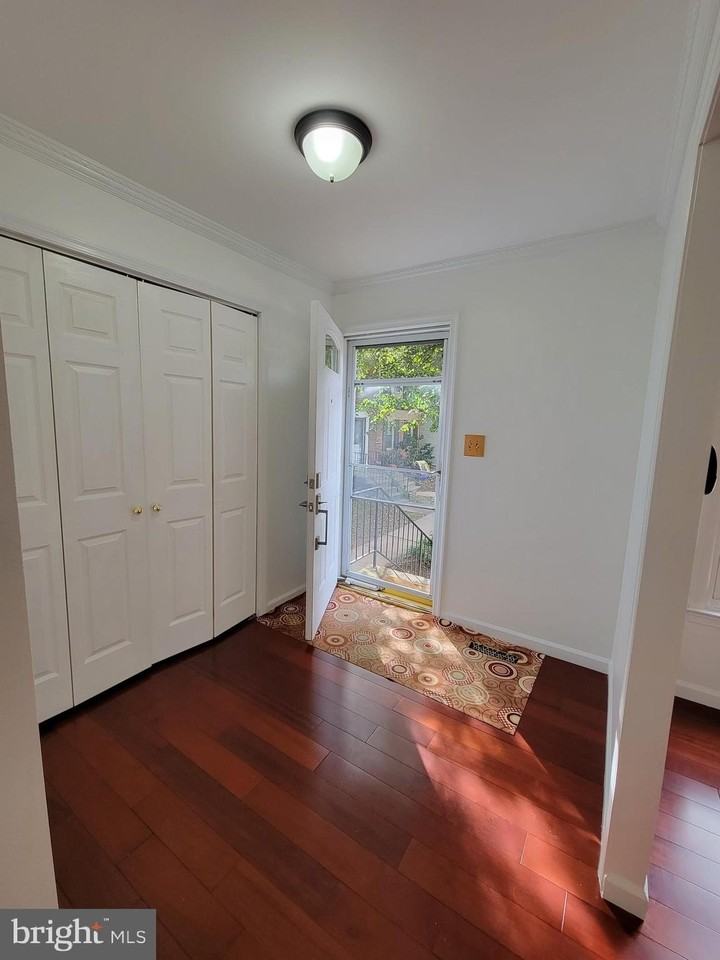 3137 Bayswater Ct - Photo 2 of 29