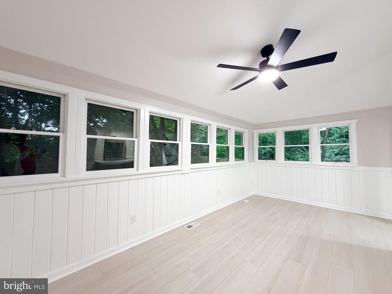 26B Jefferson Dr - Photo 4 of 23