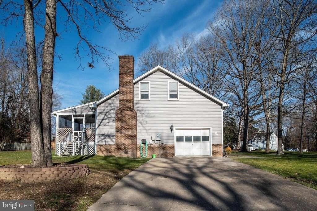 14 Mayfair Dr - Photo 2 of 50