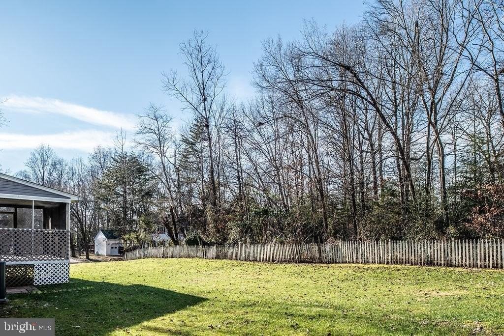 14 Mayfair Dr - Photo 3 of 50