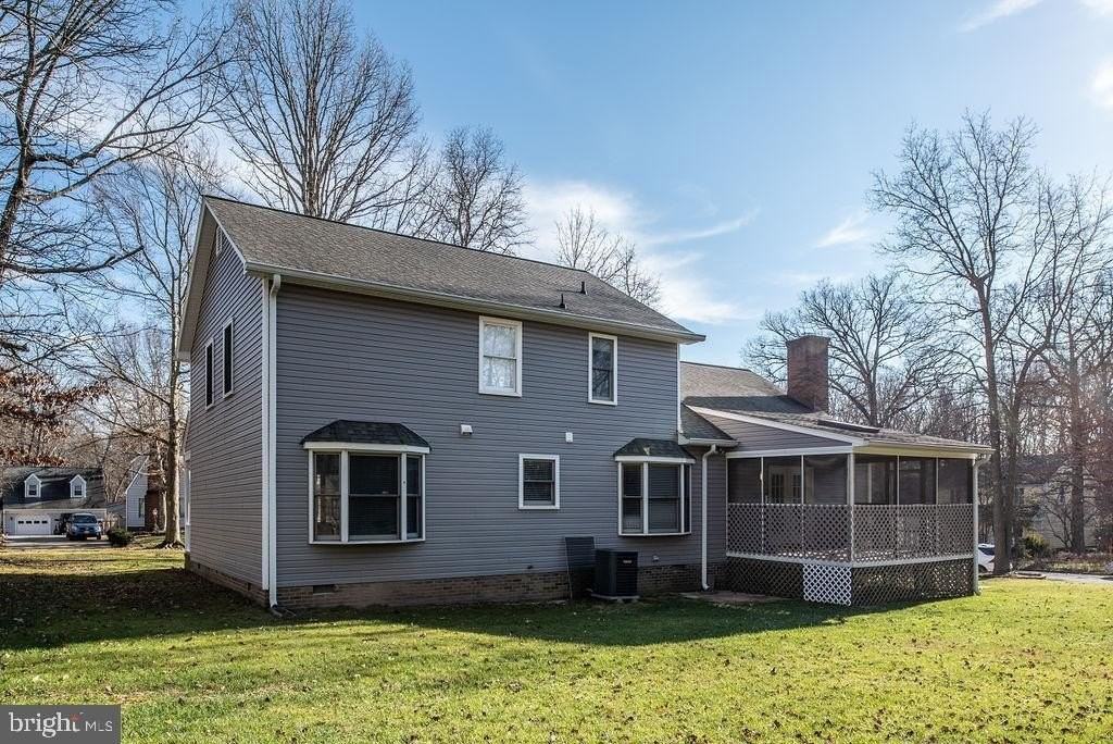 14 Mayfair Dr - Photo 5 of 50