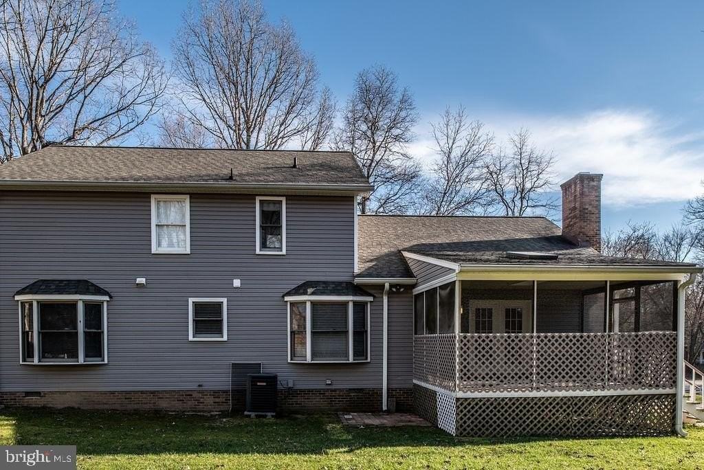 14 Mayfair Dr - Photo 6 of 50