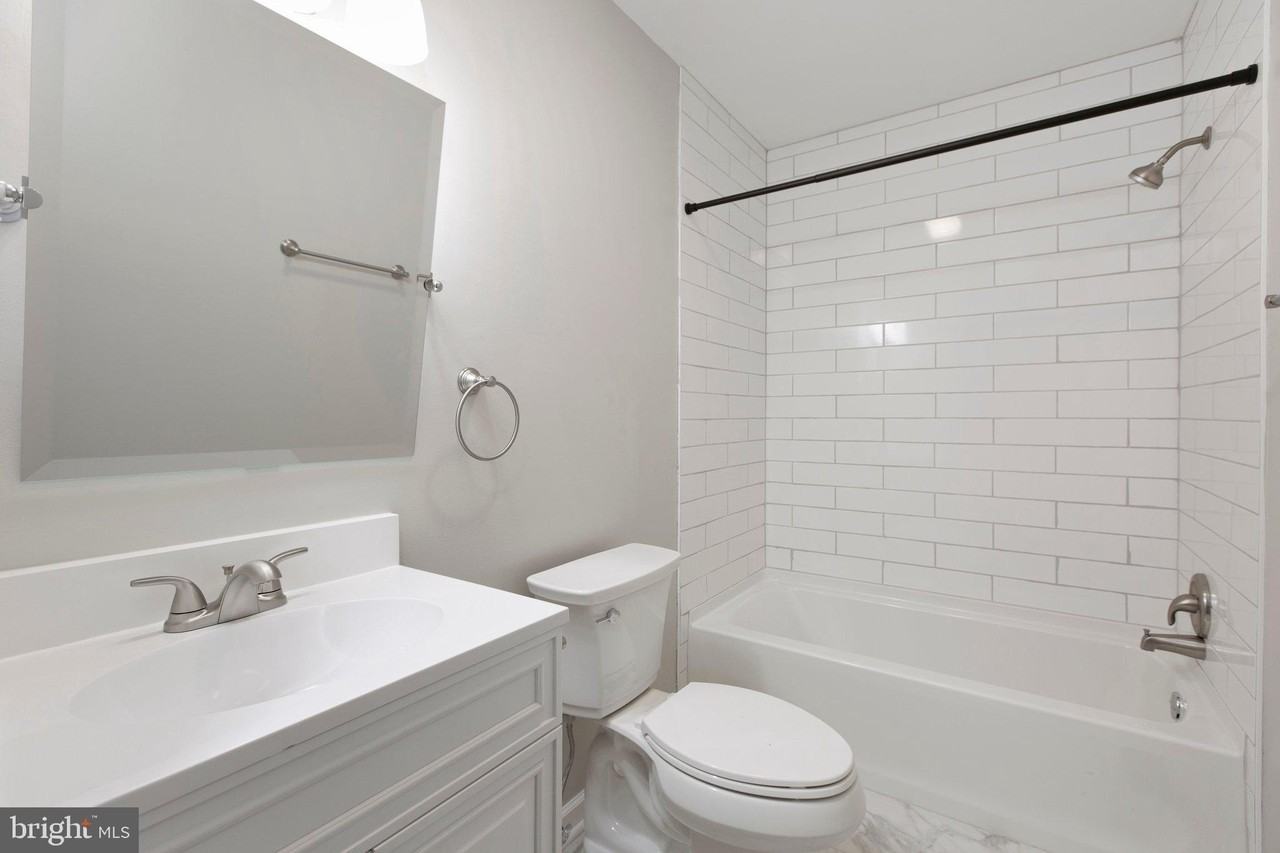 3 Willow Branch Pl - Photo 4 of 32