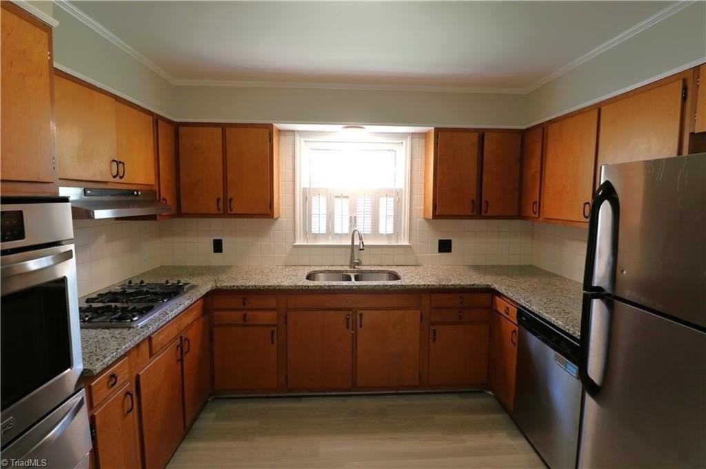 2316 Silas Creek Pkwy - Photo 4 of 14