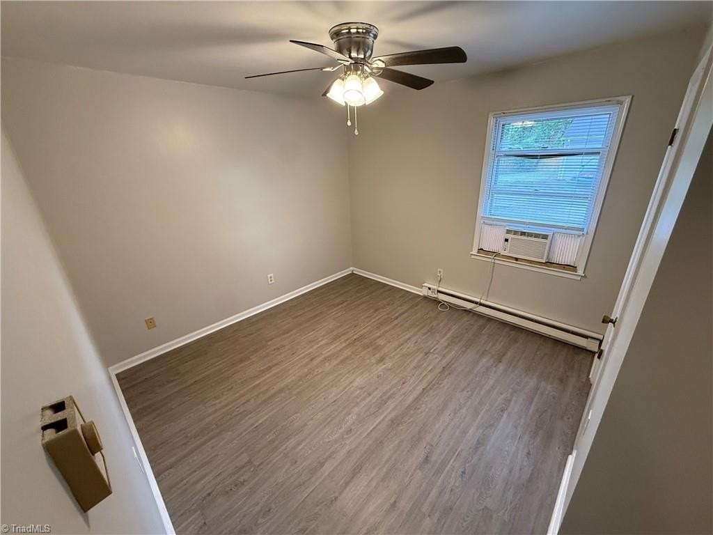 2123 Hollyrood St #B - Photo 5 of 8