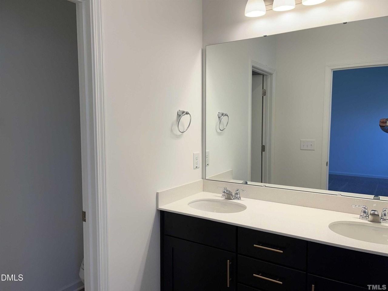 3303 Oak Pass Dr - Photo 5 of 7