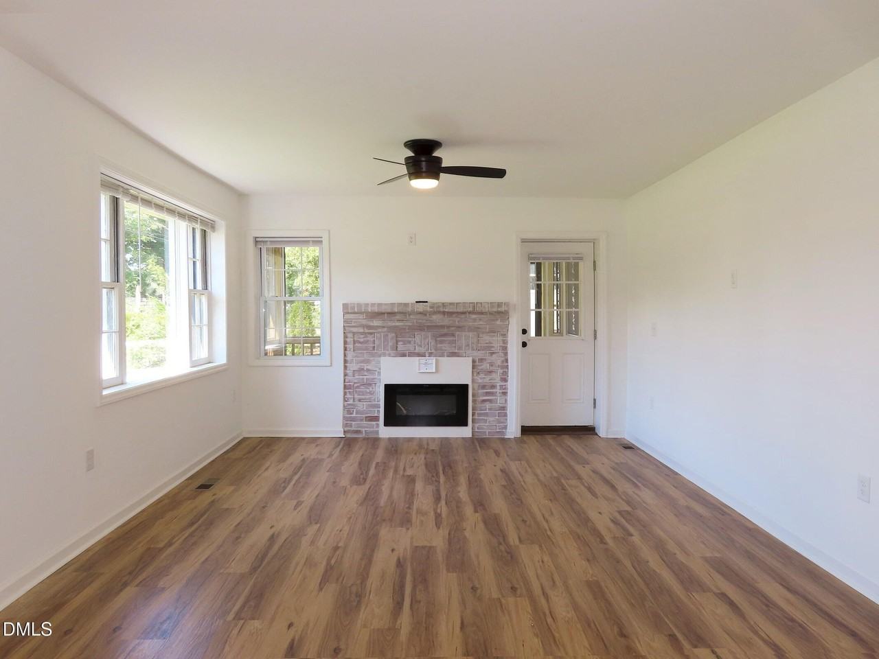527 Cornelius St - Photo 3 of 26