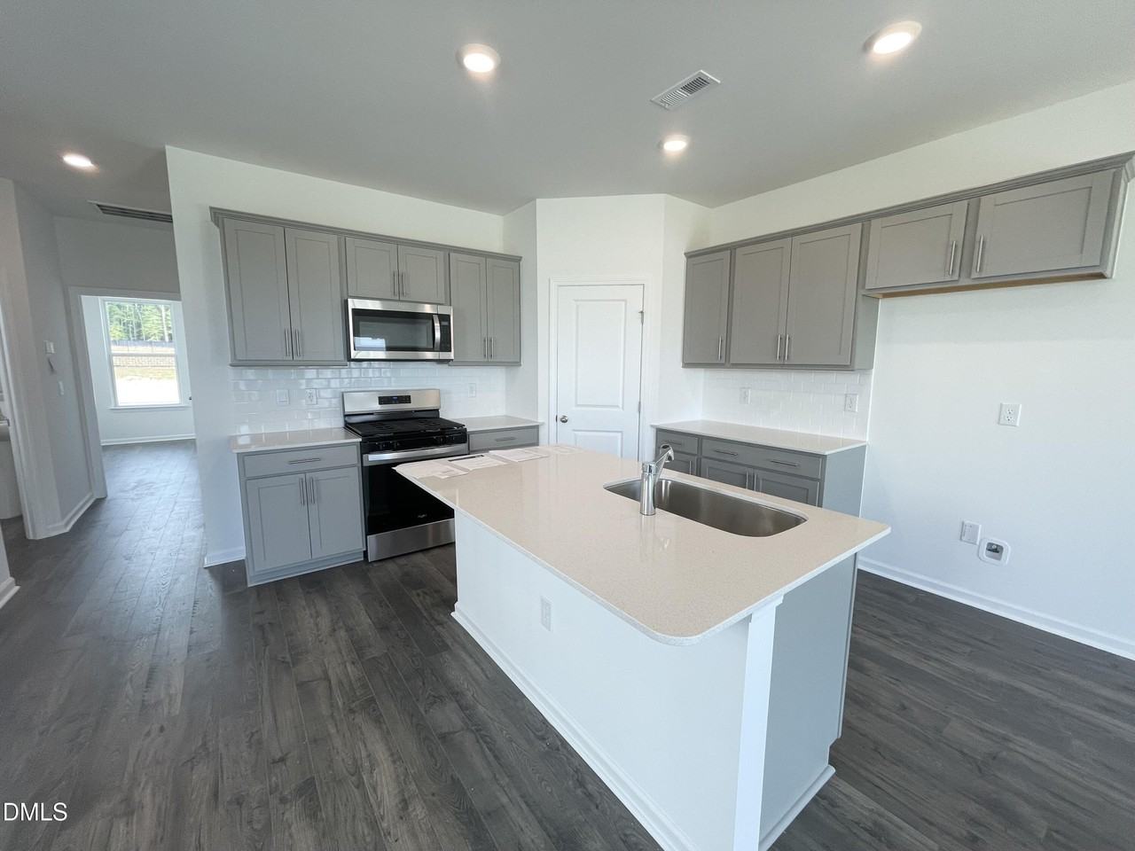 7424 Bourbon Briar Drive - Photo 4 of 36
