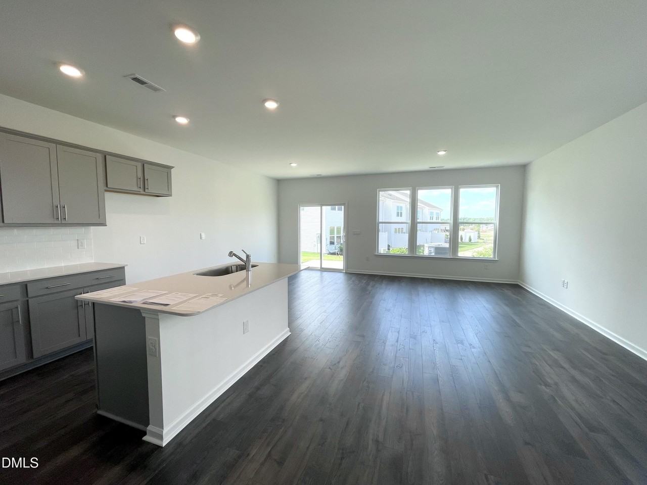 7424 Bourbon Briar Drive - Photo 5 of 36