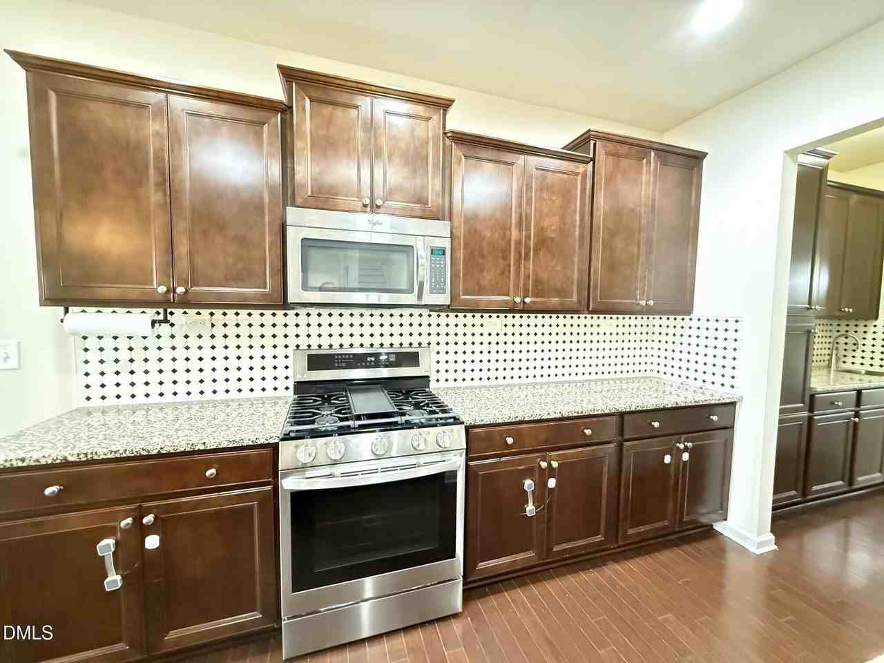 1017 Magnolia Blossom Ln - Photo 7 of 42