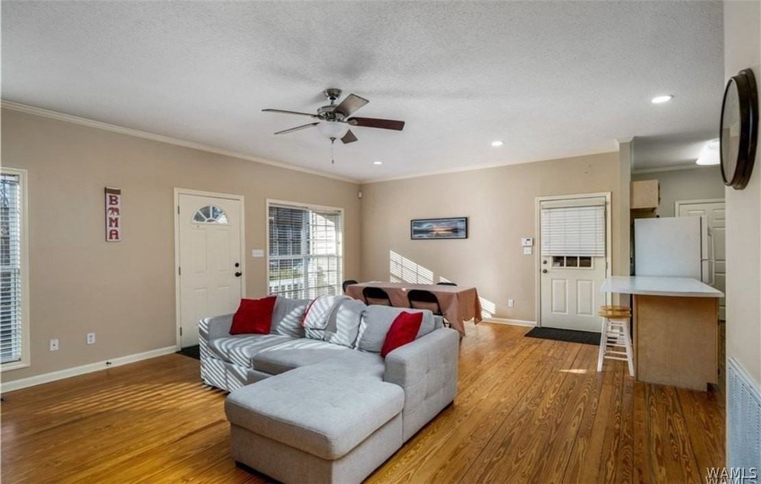 16 Beverly Hts - Photo 5 of 21