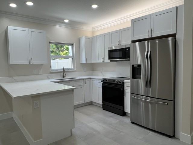 239 Leland Ln - Photo 2 of 34
