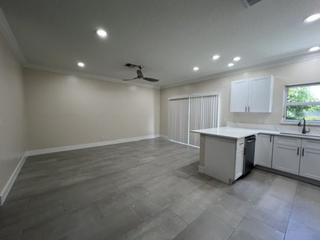 239 Leland Ln - Photo 4 of 34