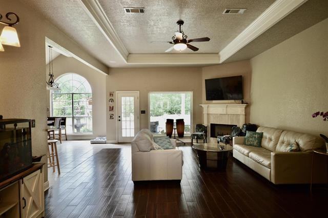 6395 Jenny Ln - Photo 3 of 22