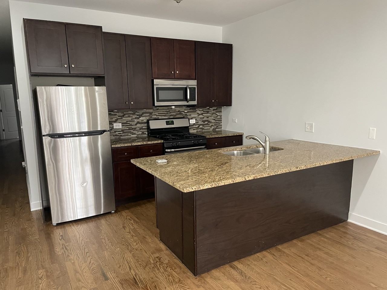 3128 W Walton St Unit 1 - Photo 2 of 9