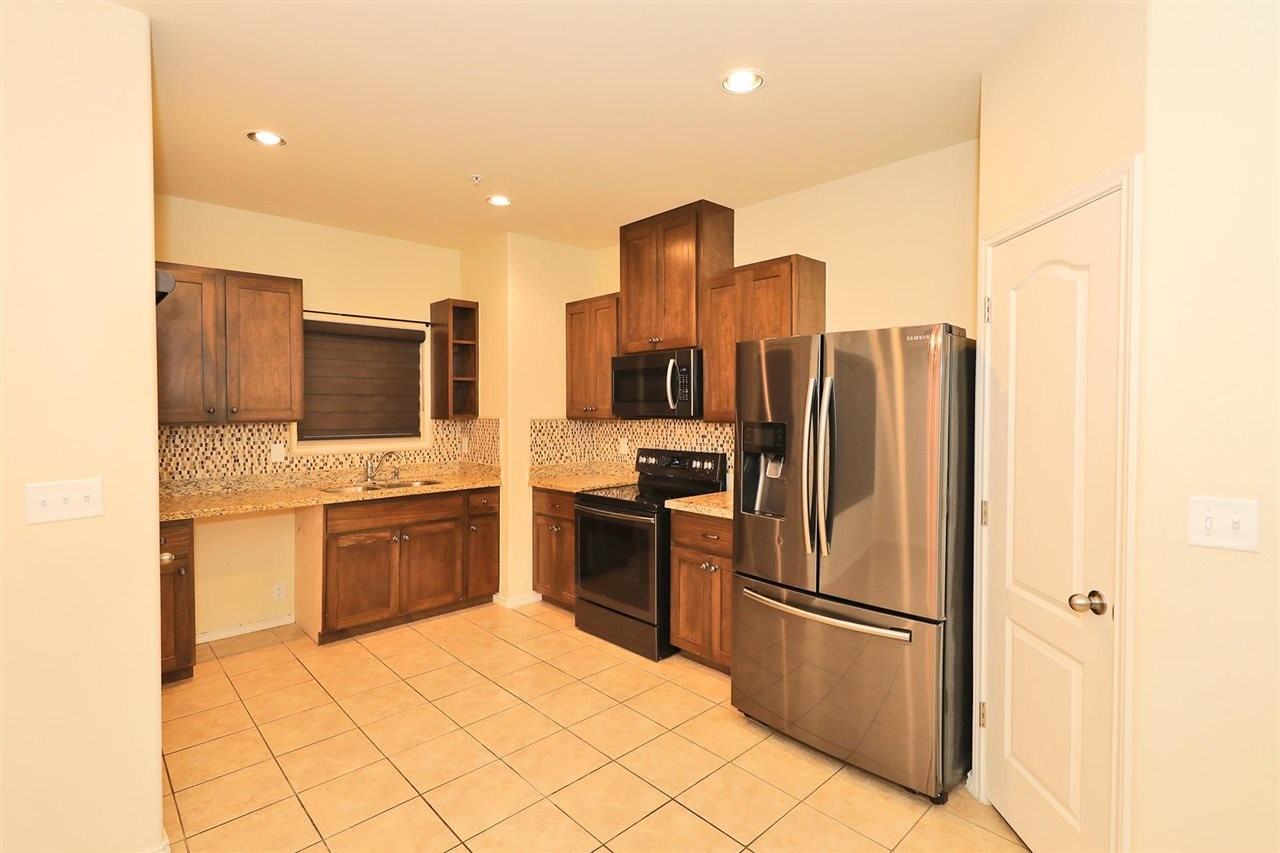 5610 Montevista Dr - Photo 3 of 27