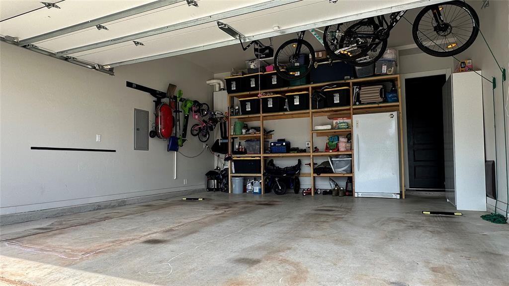 2533 Nw 129th St - Photo 2 of 22