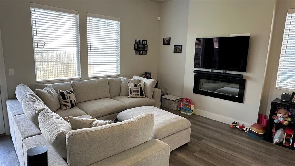 2533 Nw 129th St - Photo 7 of 22