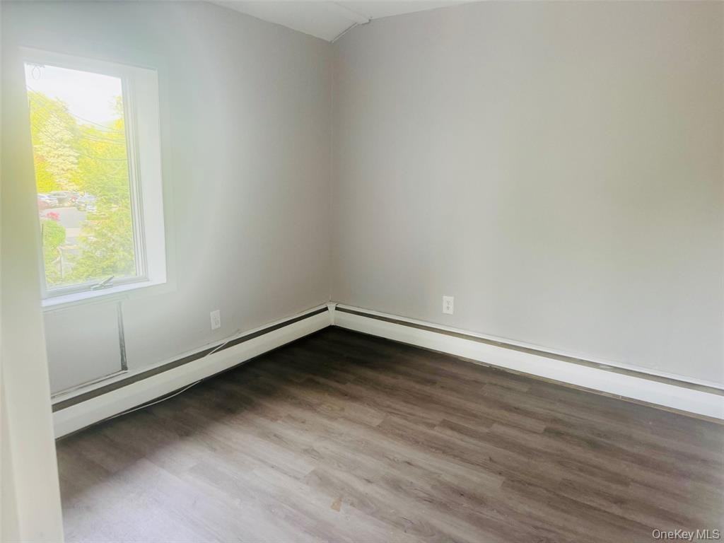 270 Hudson St - Photo 7 of 9