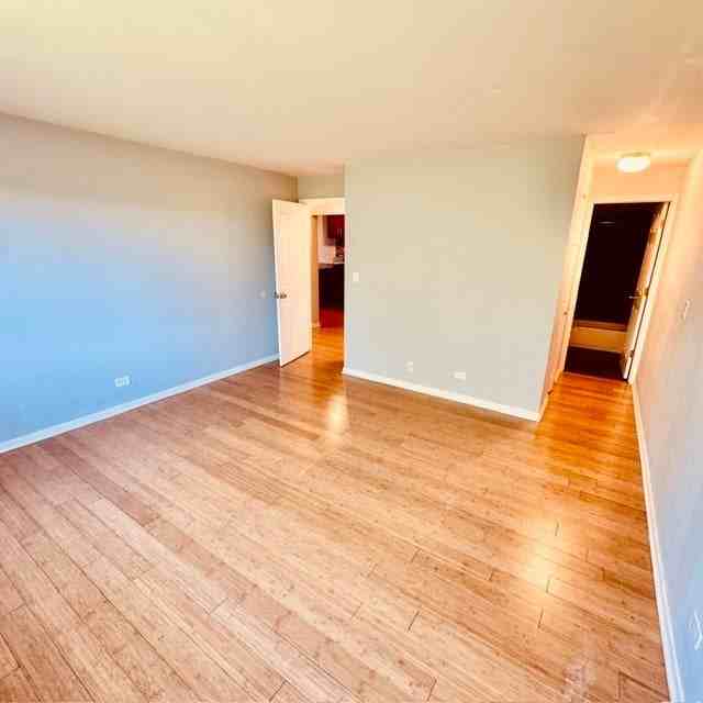 5306 N Cumberland Ave - Photo 4 of 30