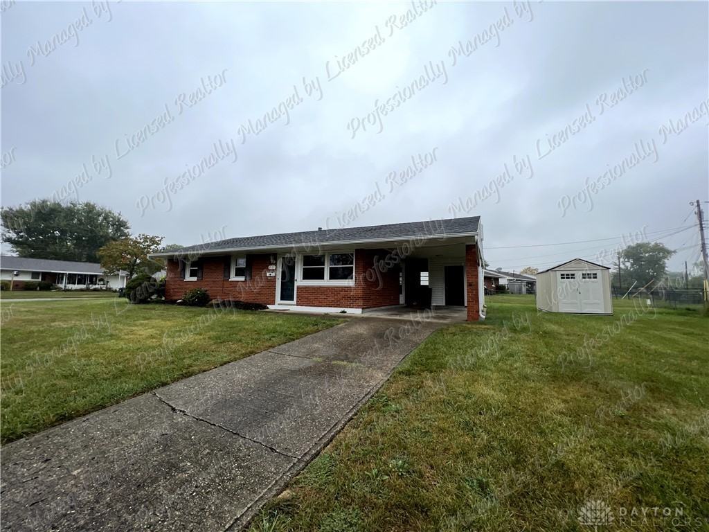 635 Cyril Ct - Photo 3 of 27