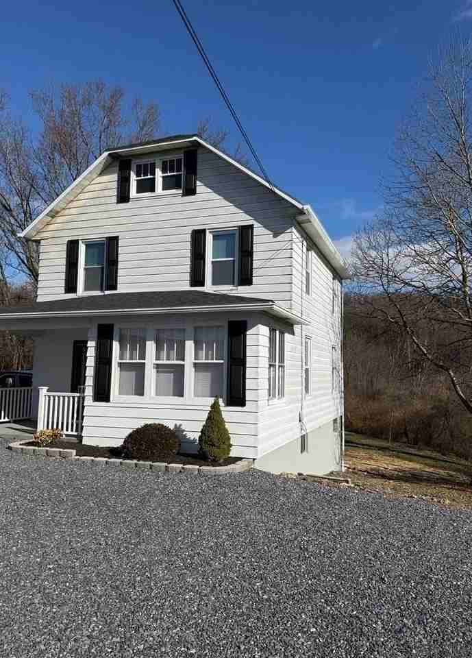 1727R Scalp Ave - Photo 2 of 26
