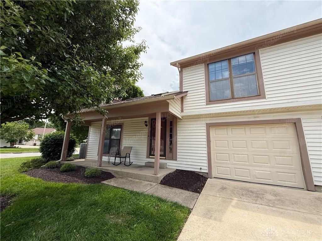 1453 Sanzon Dr - Photo 3 of 25