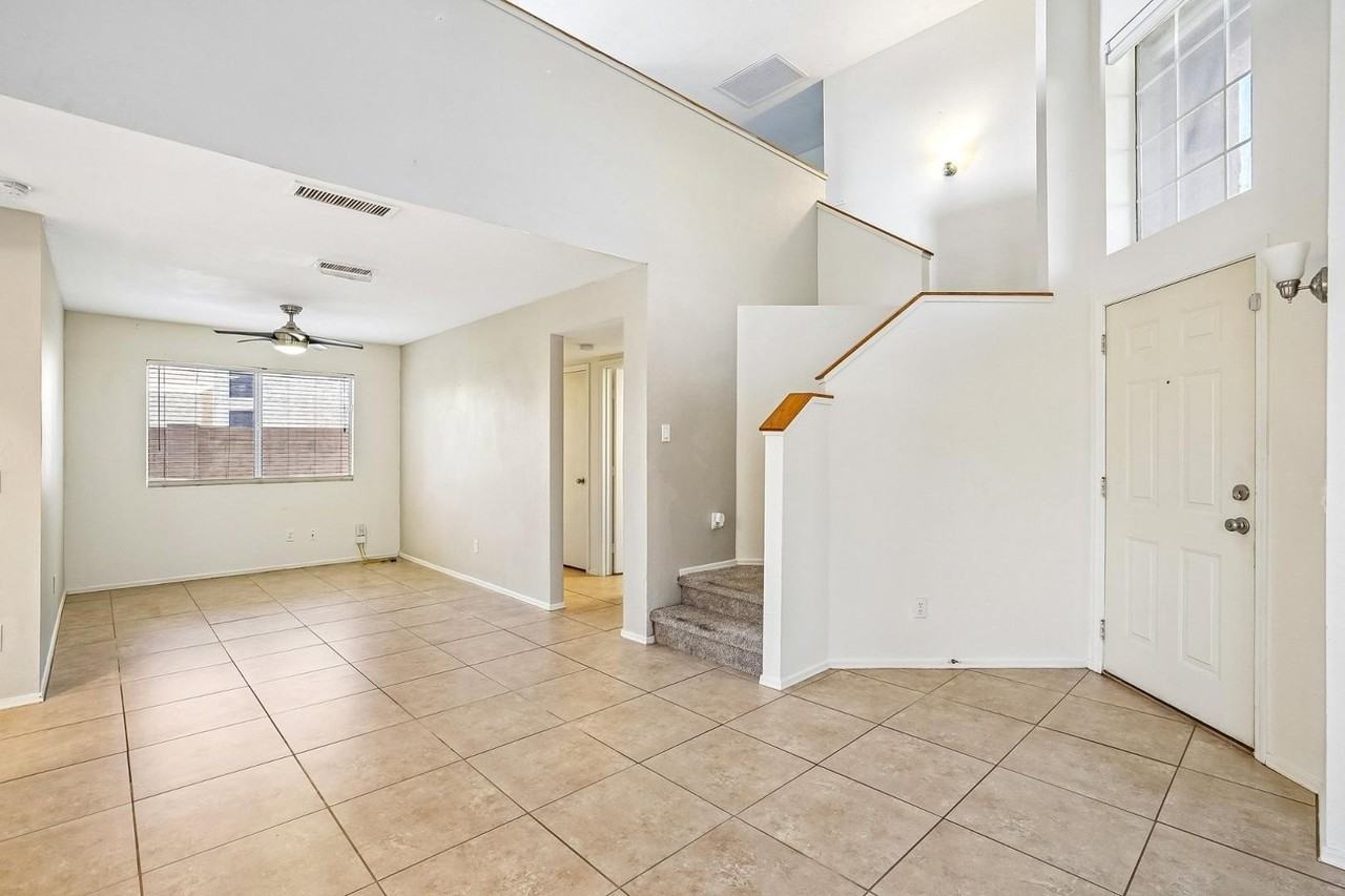4401 E Chaparosa Way - Photo 5 of 47