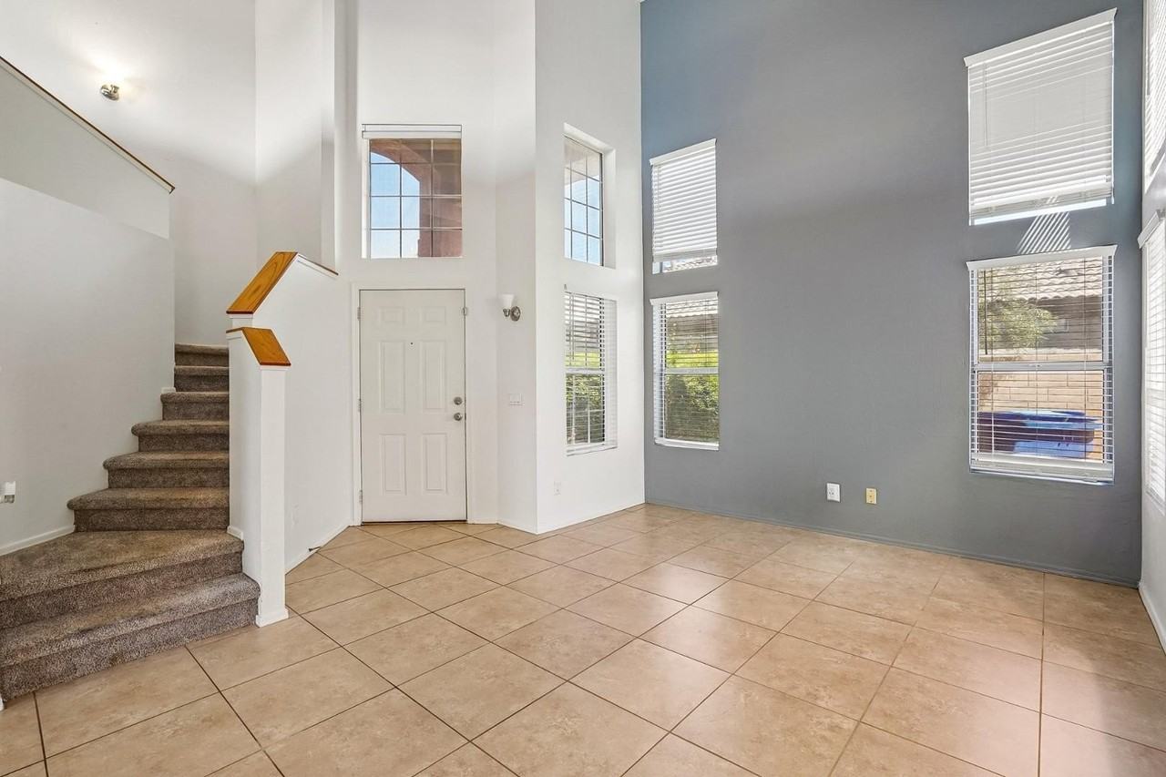 4401 E Chaparosa Way - Photo 6 of 47
