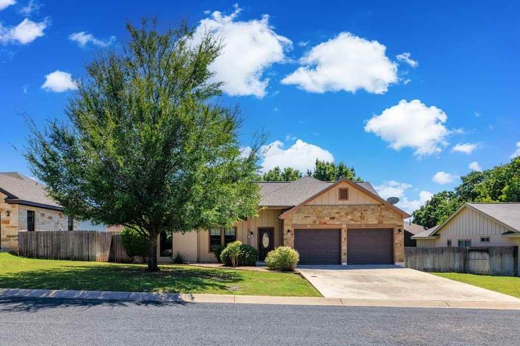 713 Englemann Oak Dr - Photo 2 of 17