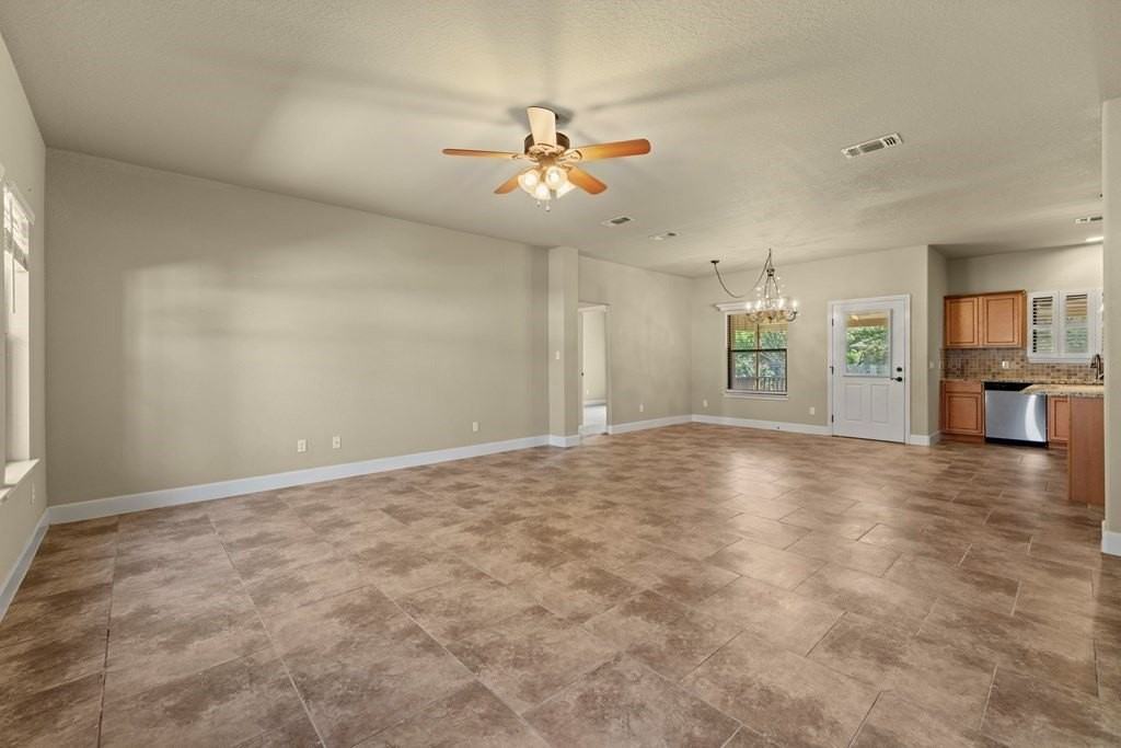 713 Englemann Oak Dr - Photo 5 of 17