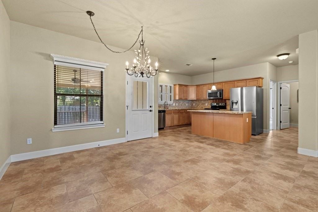713 Englemann Oak Dr - Photo 6 of 17