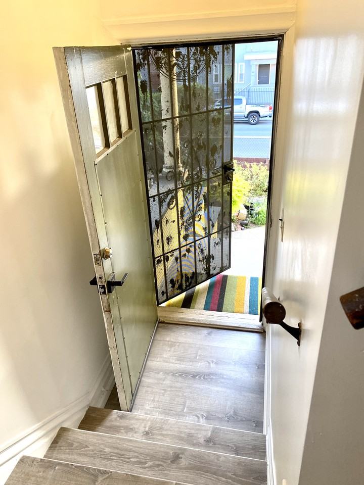 7th Ave - Photo 5 of 21