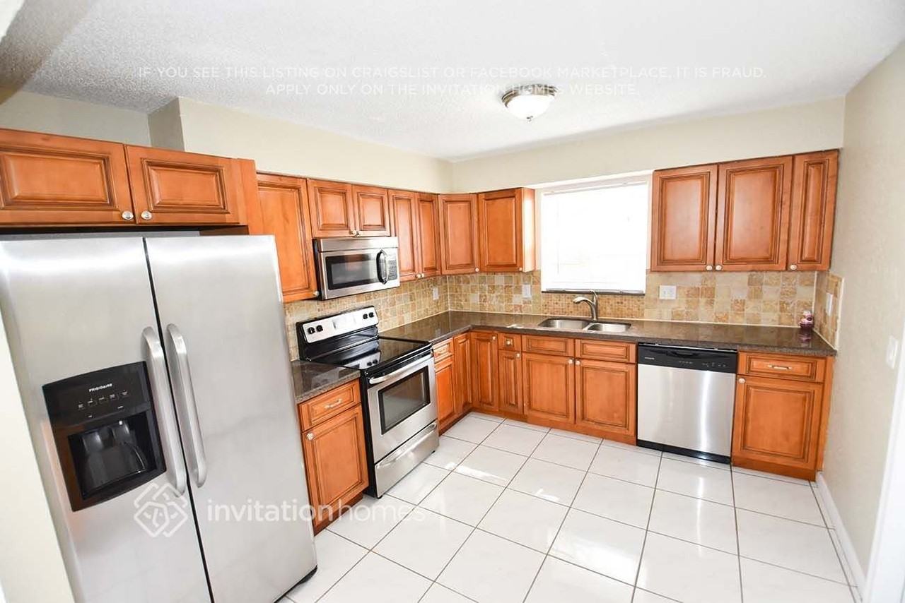 10927 Gallery St - Photo 4 of 13