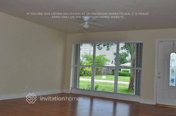 1755 Sw 37th Way - Photo 4 of 16