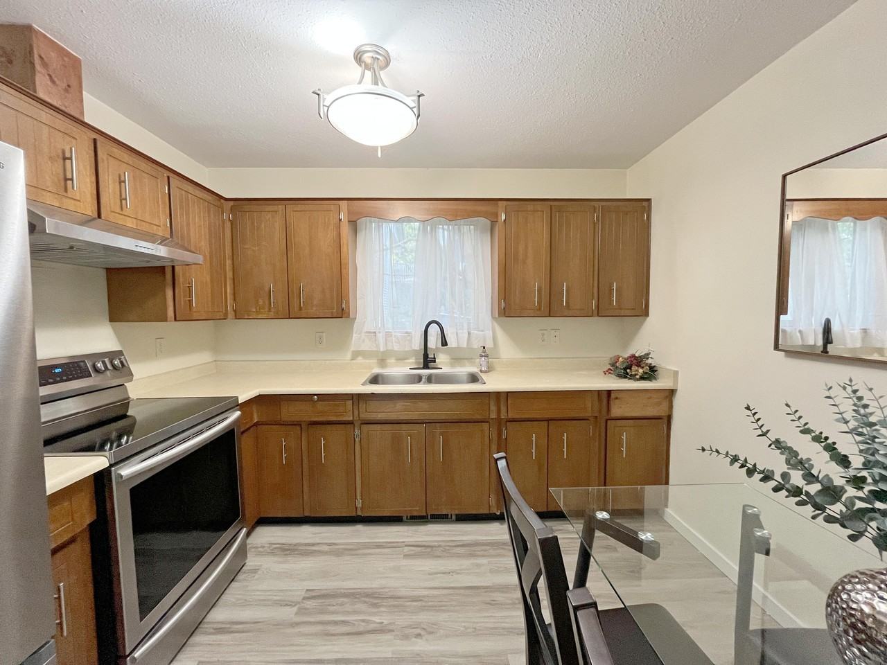 7381 Grand Street - Photo 5 of 14