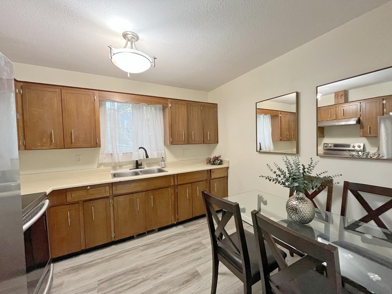 7381 Grand Street - Photo 6 of 14