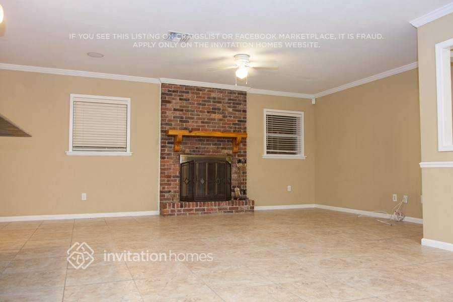 2018 W Jorome Dr - Photo 2 of 12