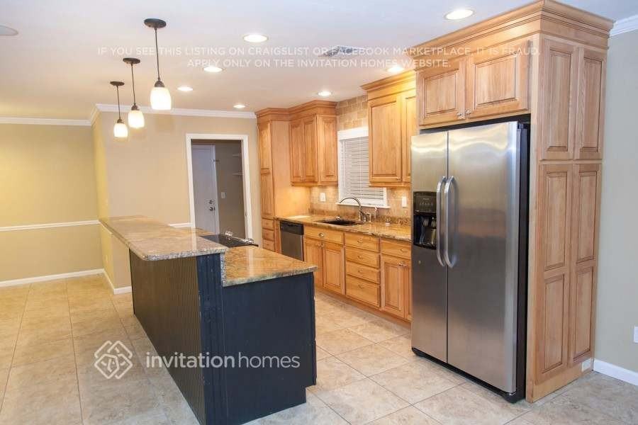 2018 W Jorome Dr - Photo 4 of 12